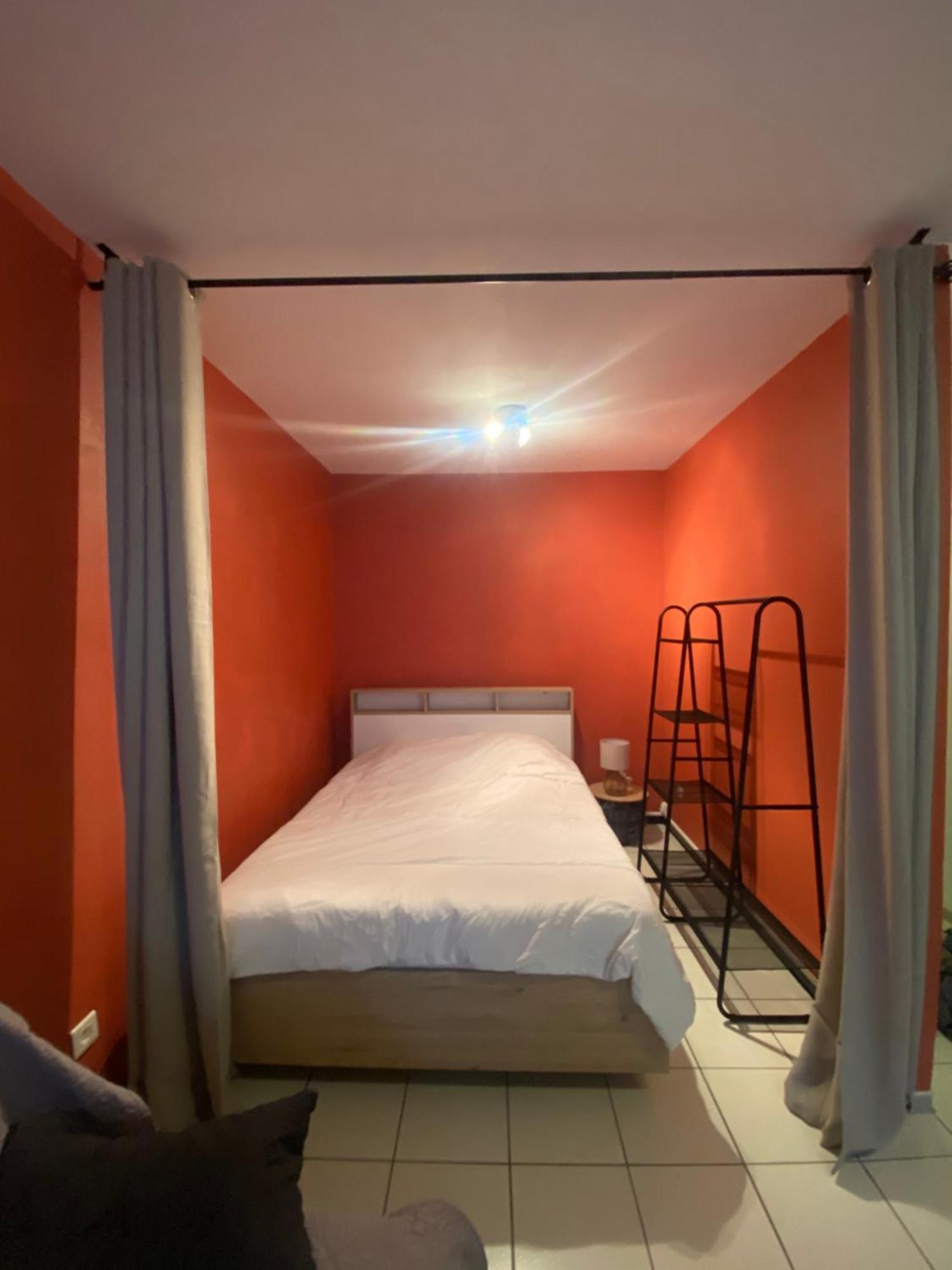 Appartement En Residence Ле Баркарес Экстерьер фото